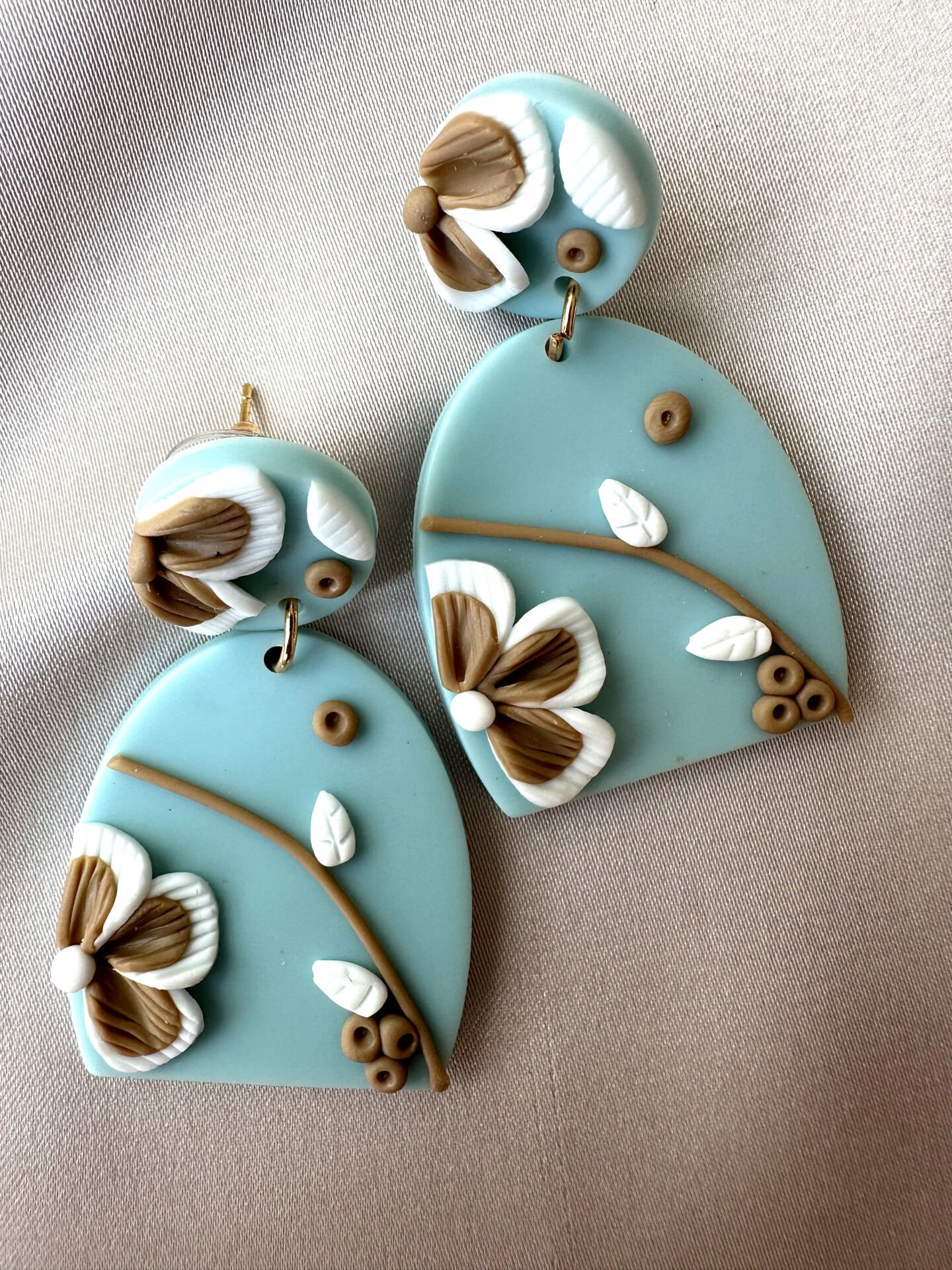 El Yapımı Buz Mavisi Küpe