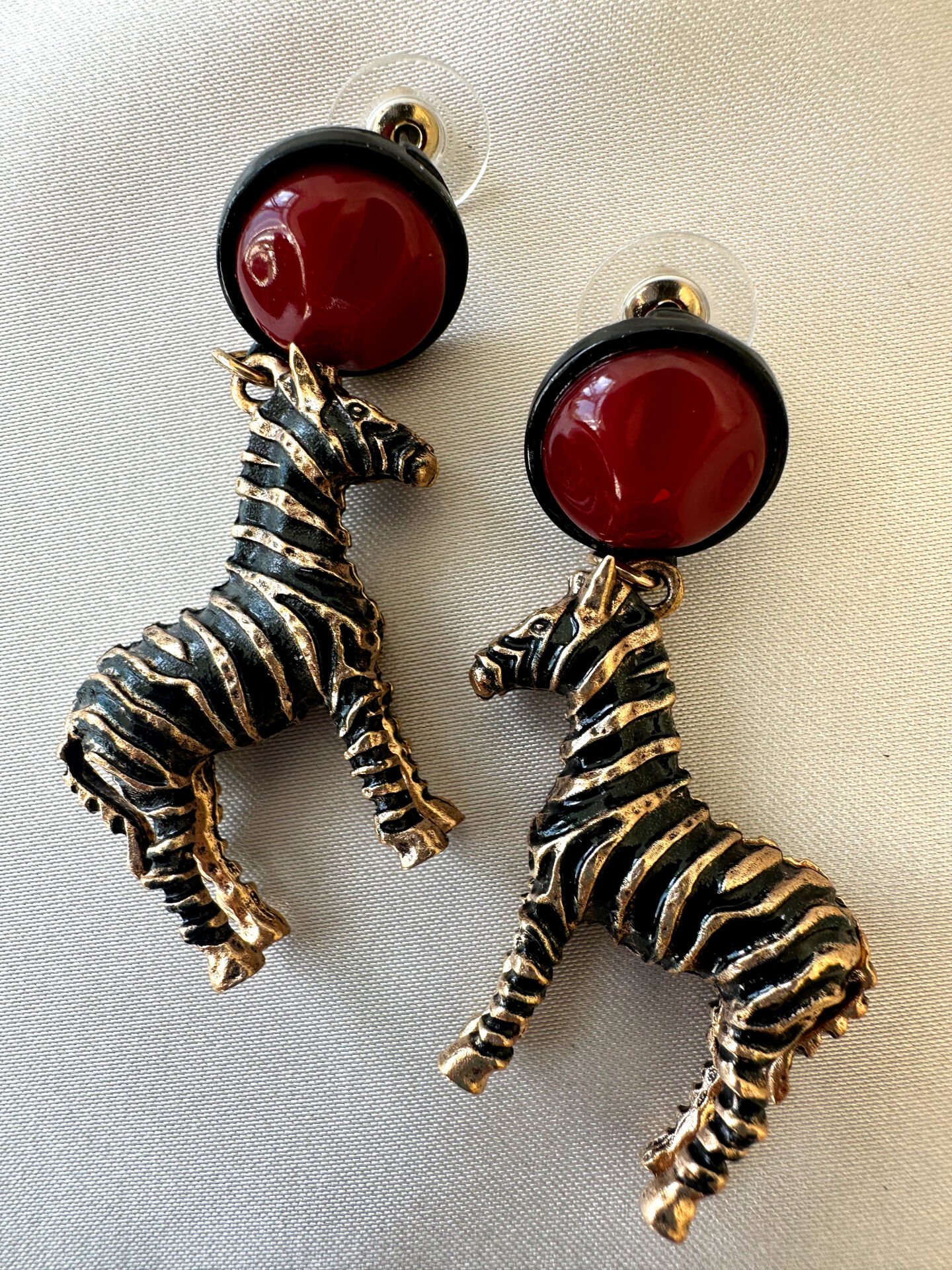 Marka Model Zebra Küpe