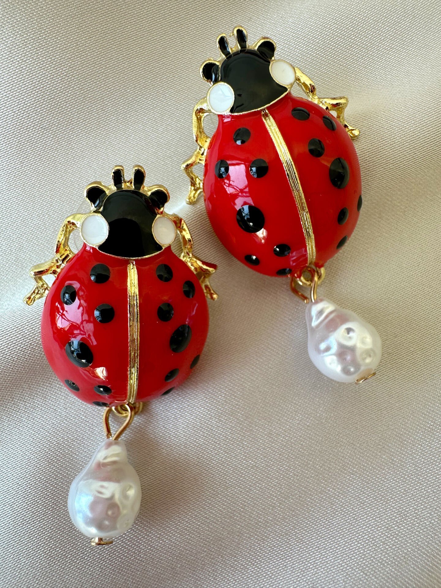 Marka Model Uğur Böceği Küpe