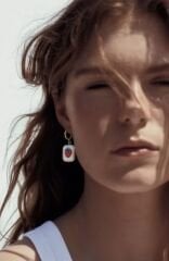 Marka Model Çilekli Küpe Seti