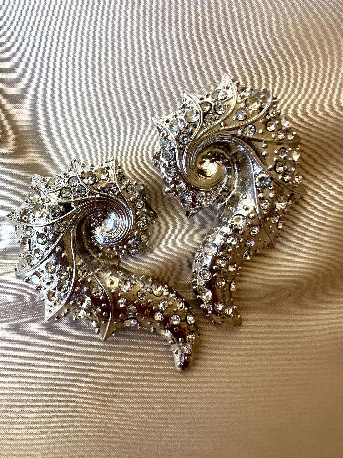 Marka Model Taşlı Deniz Kabuğu Küpe(Silver)