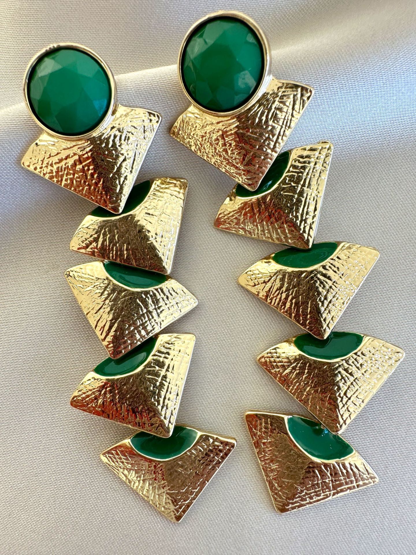 Gold Üçgen Küpe(Yeşil)