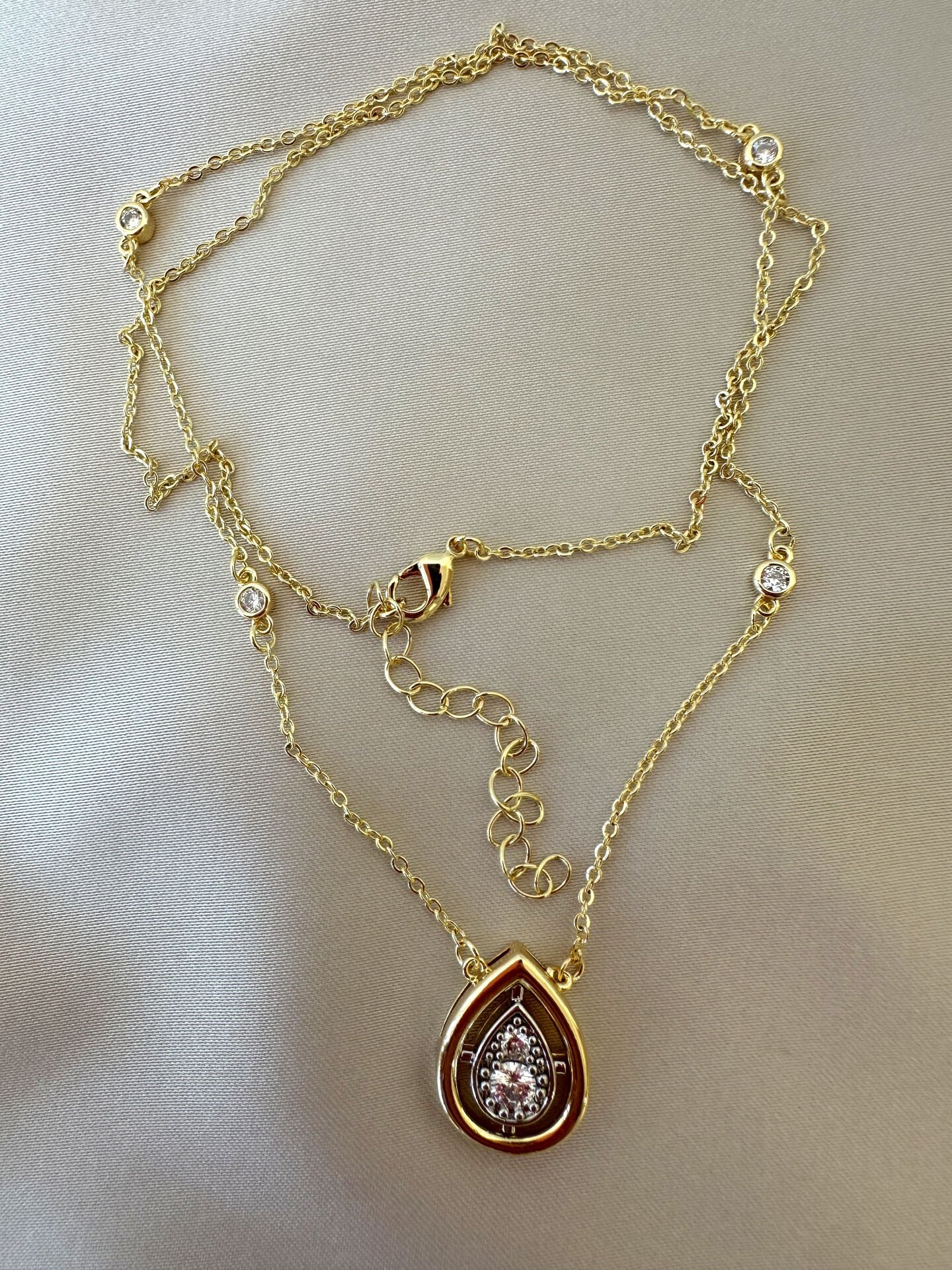 14 K Altın Kaplama Damla Kolye