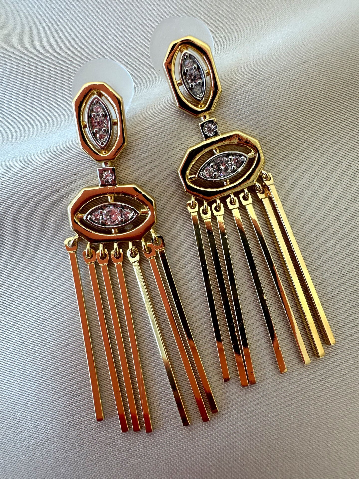 14 K Altın Kaplama Sallantılı Küpe