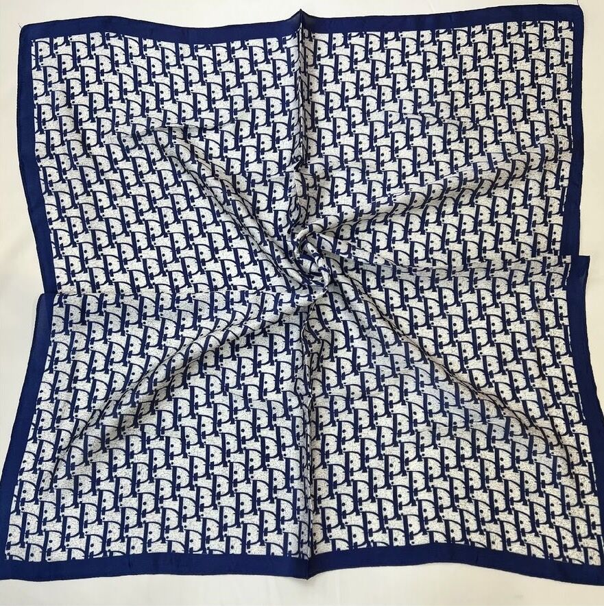 Marka Model Fular (70X70 cm)
