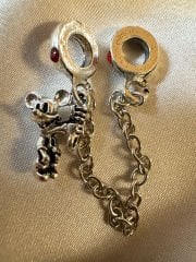 Mickey Sallantılı Stop Charm