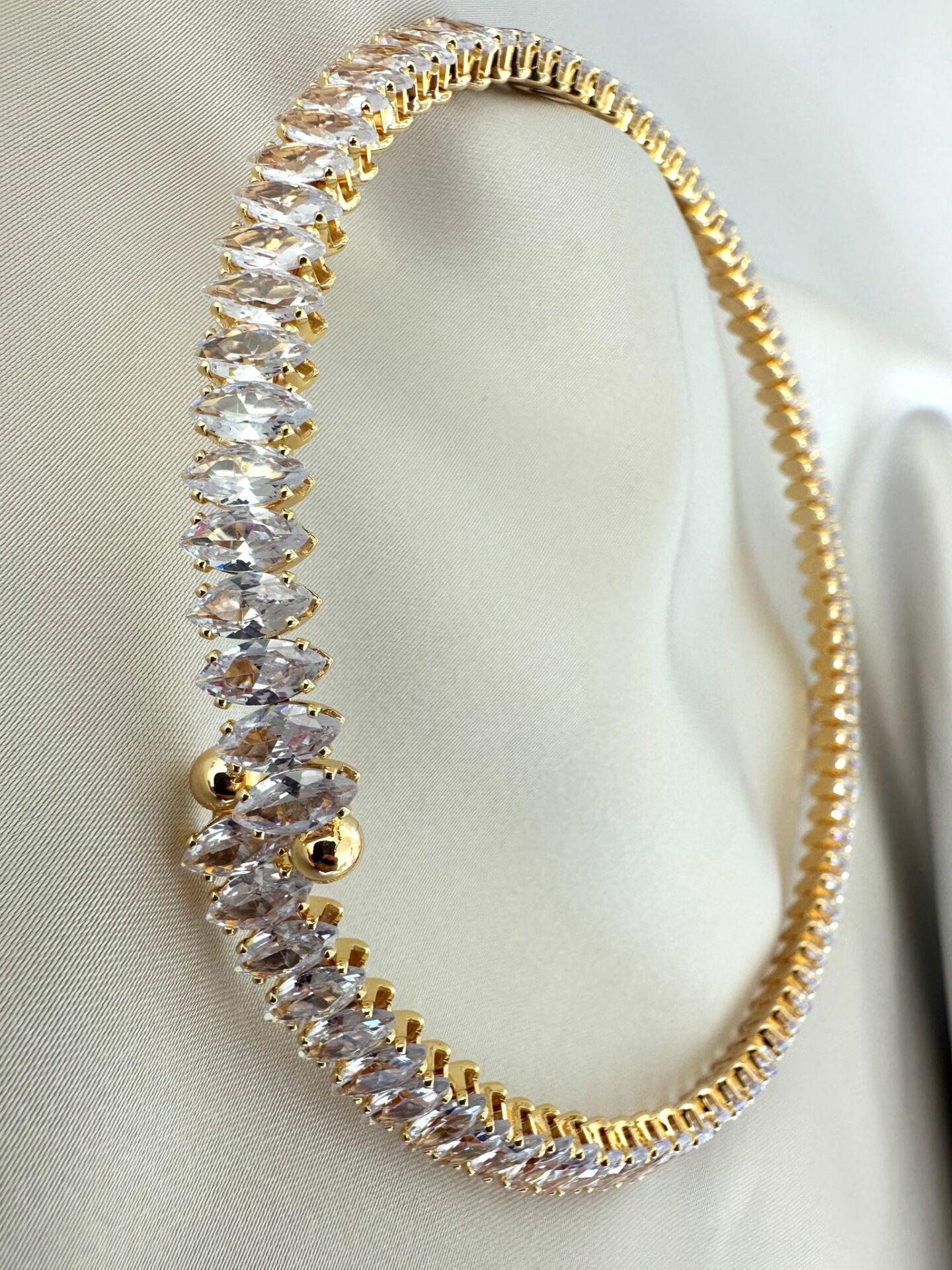 Çelik Taşlı Choker(Gold Renk)