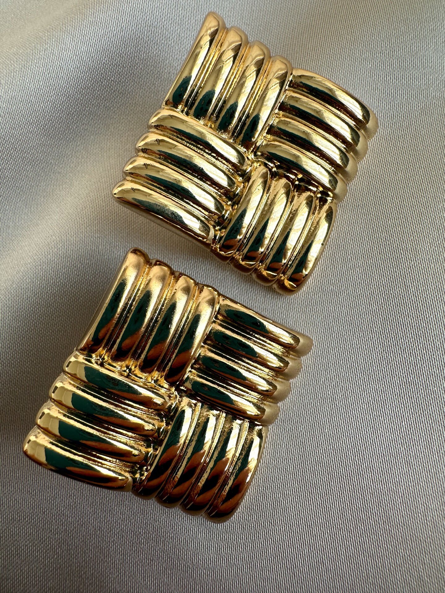 Çapraz Geçiş Kare Küpe