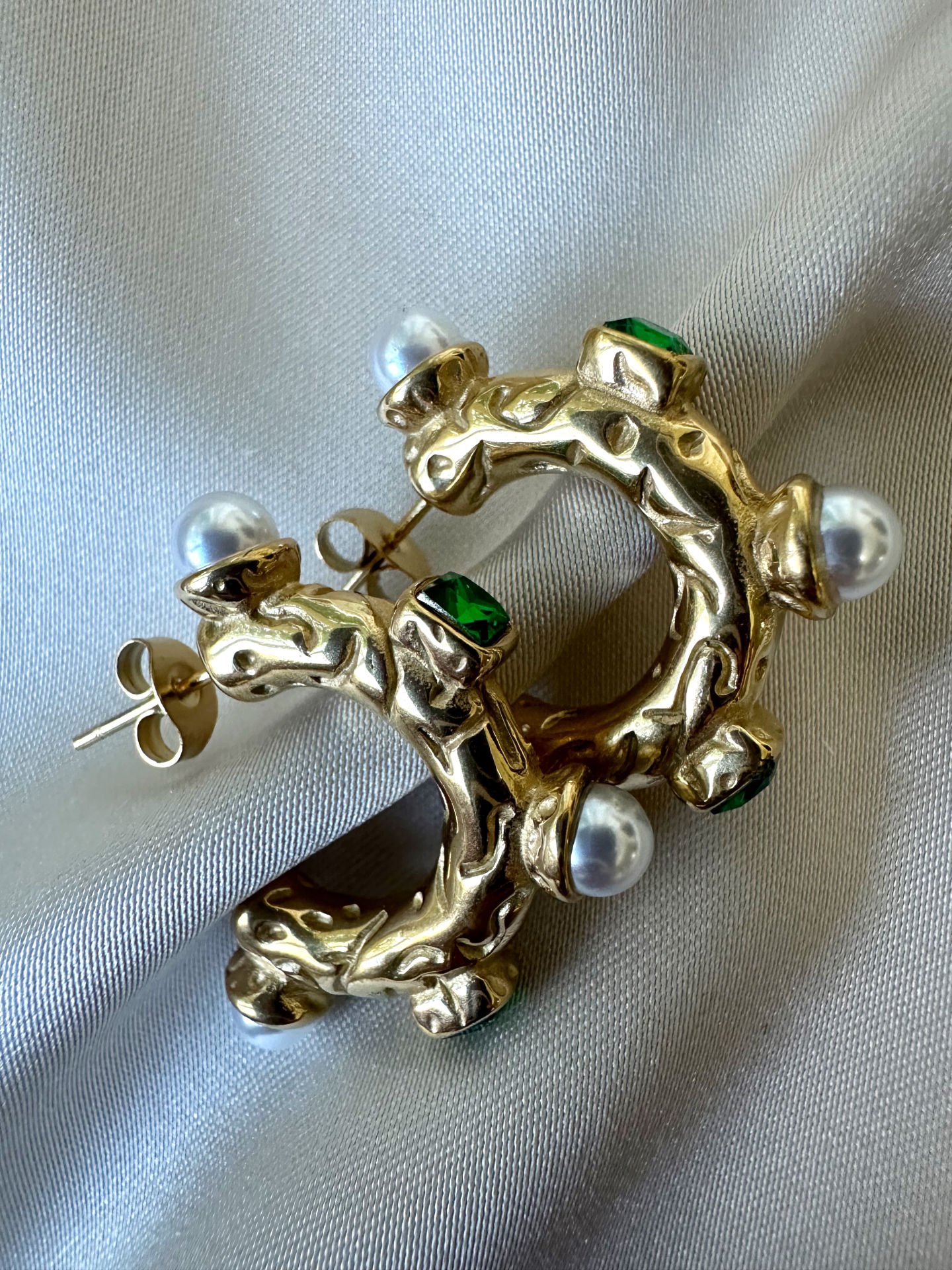 Çelik Yeşil ve İnci Detay Küpe