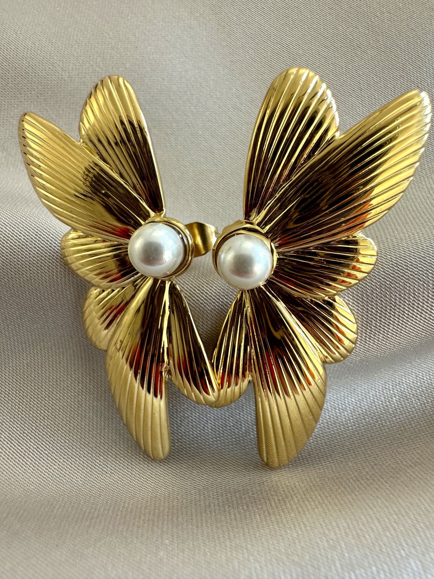 Çelik İncili Çiçek Küpe