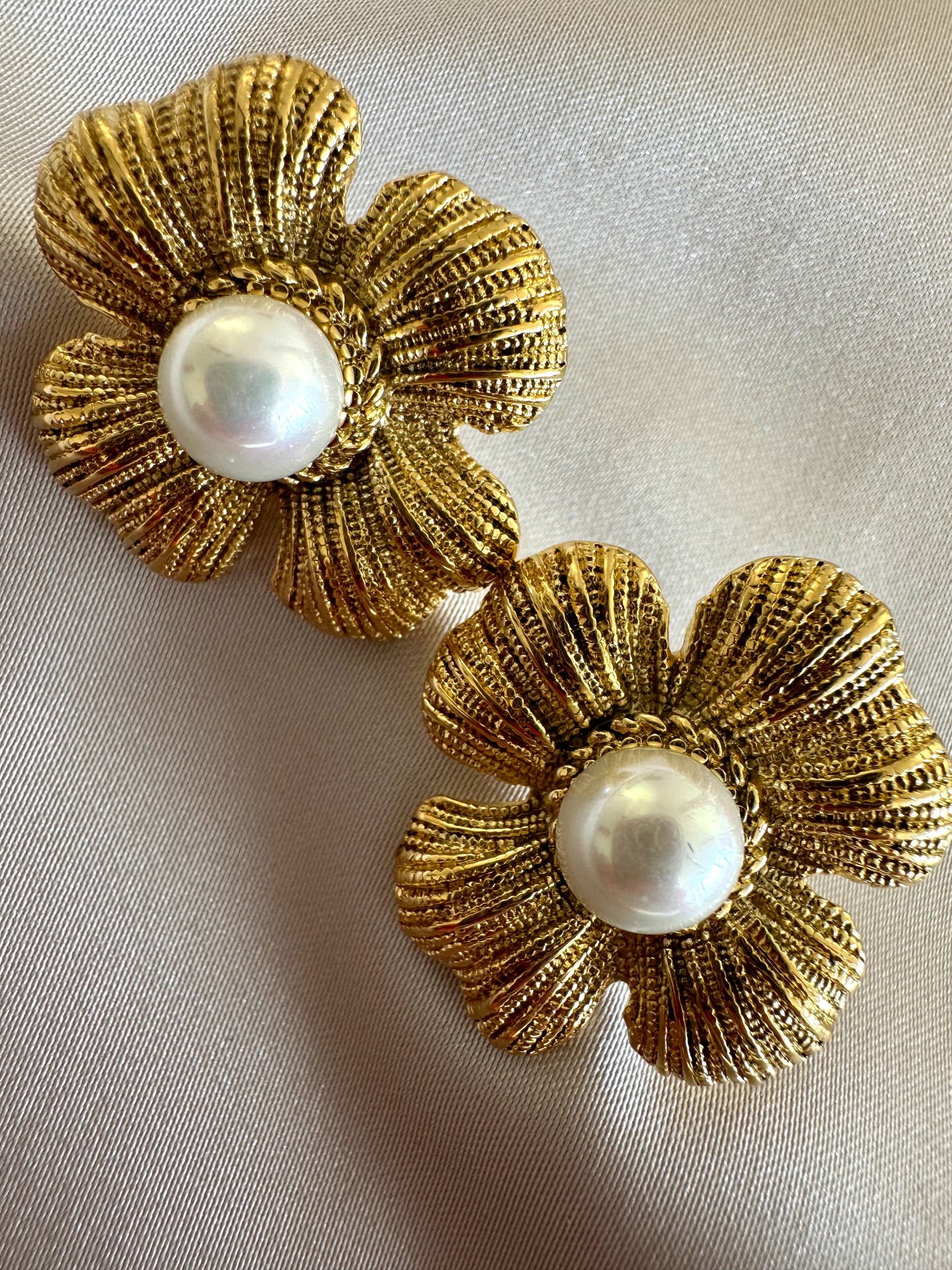 Çelik Vintage Çiçek Küpe(Gold)