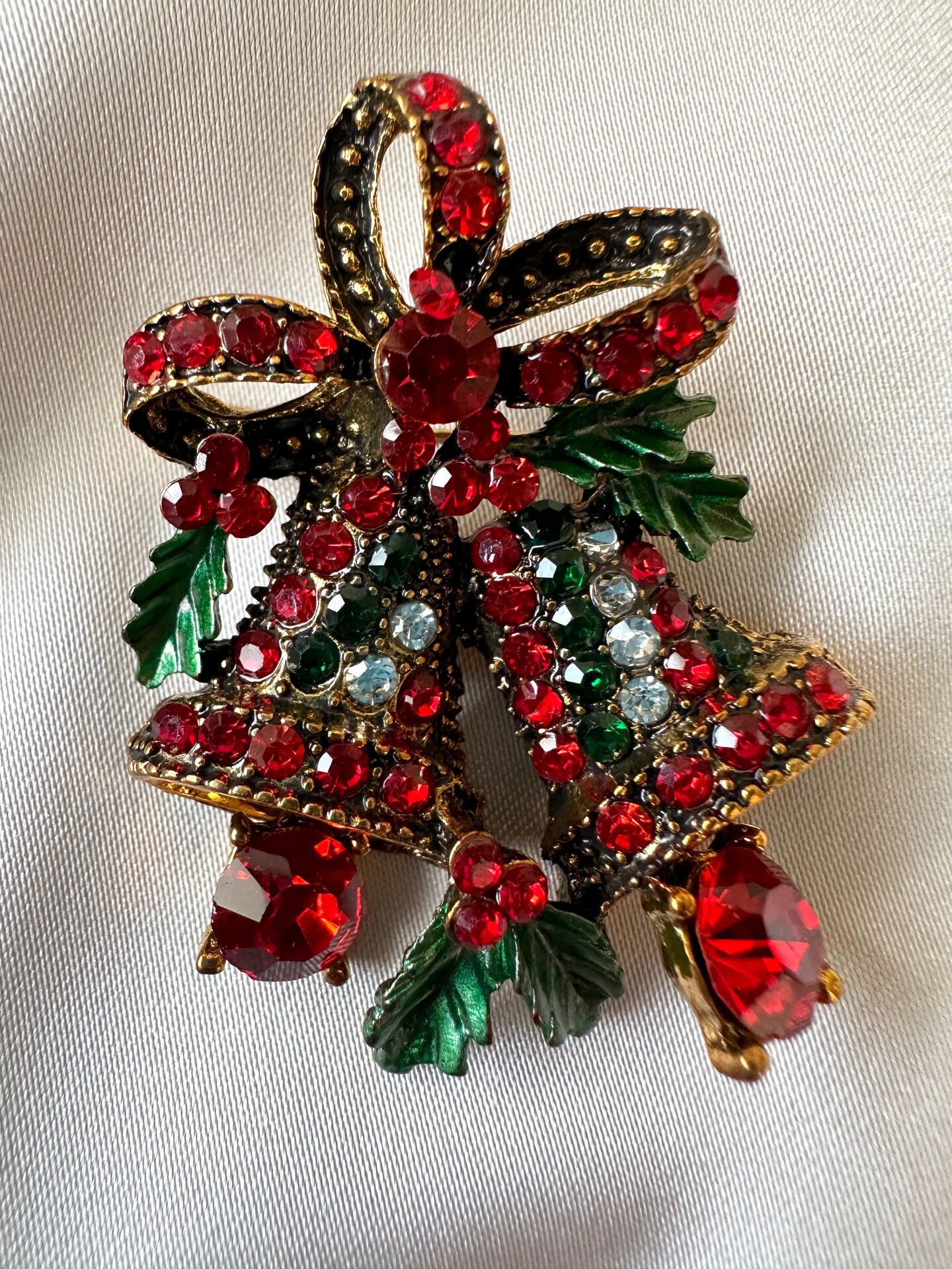 Yeni Yıl Çan Broş