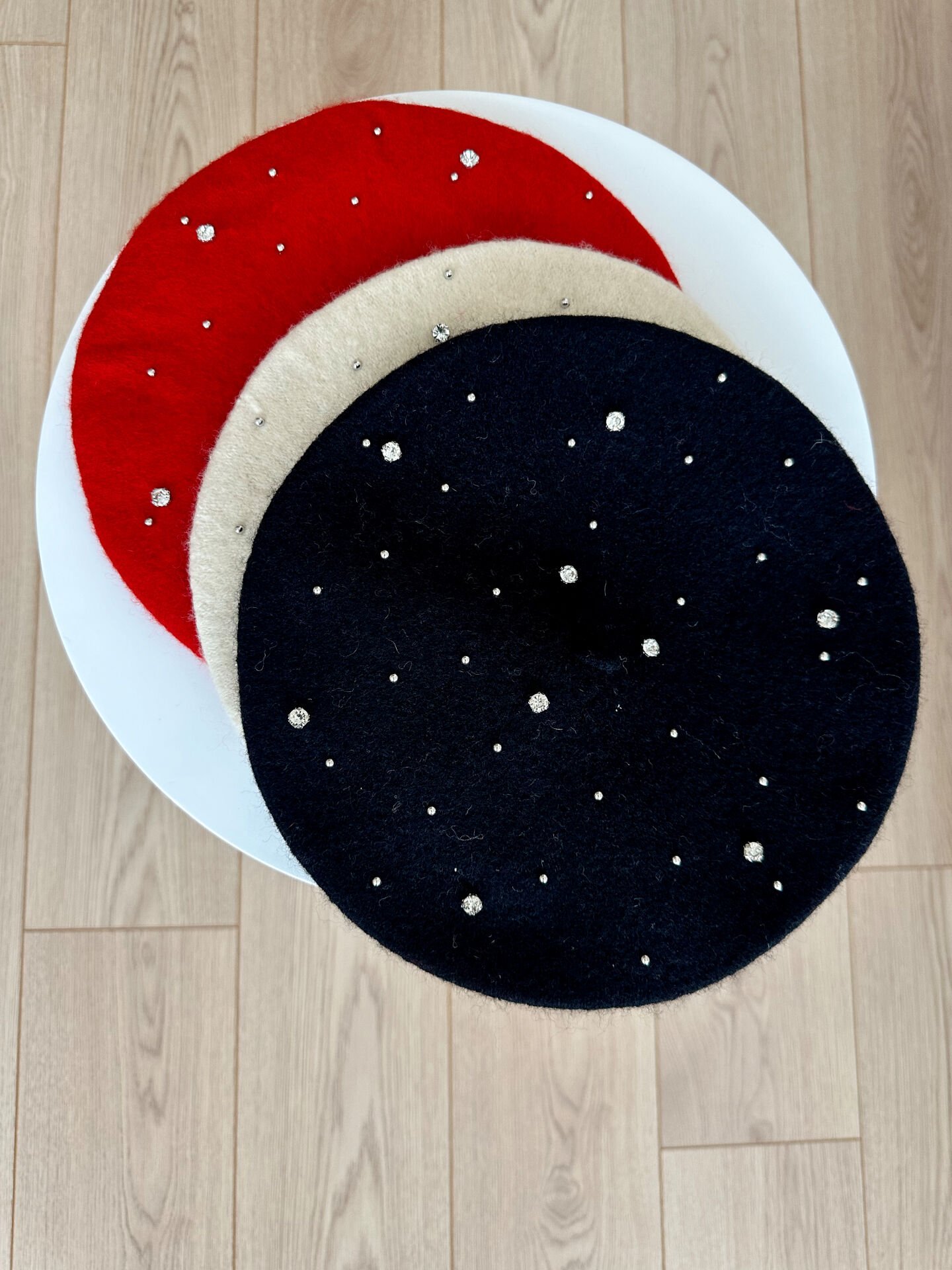 Taşlı Ressam Bere(Siyah)