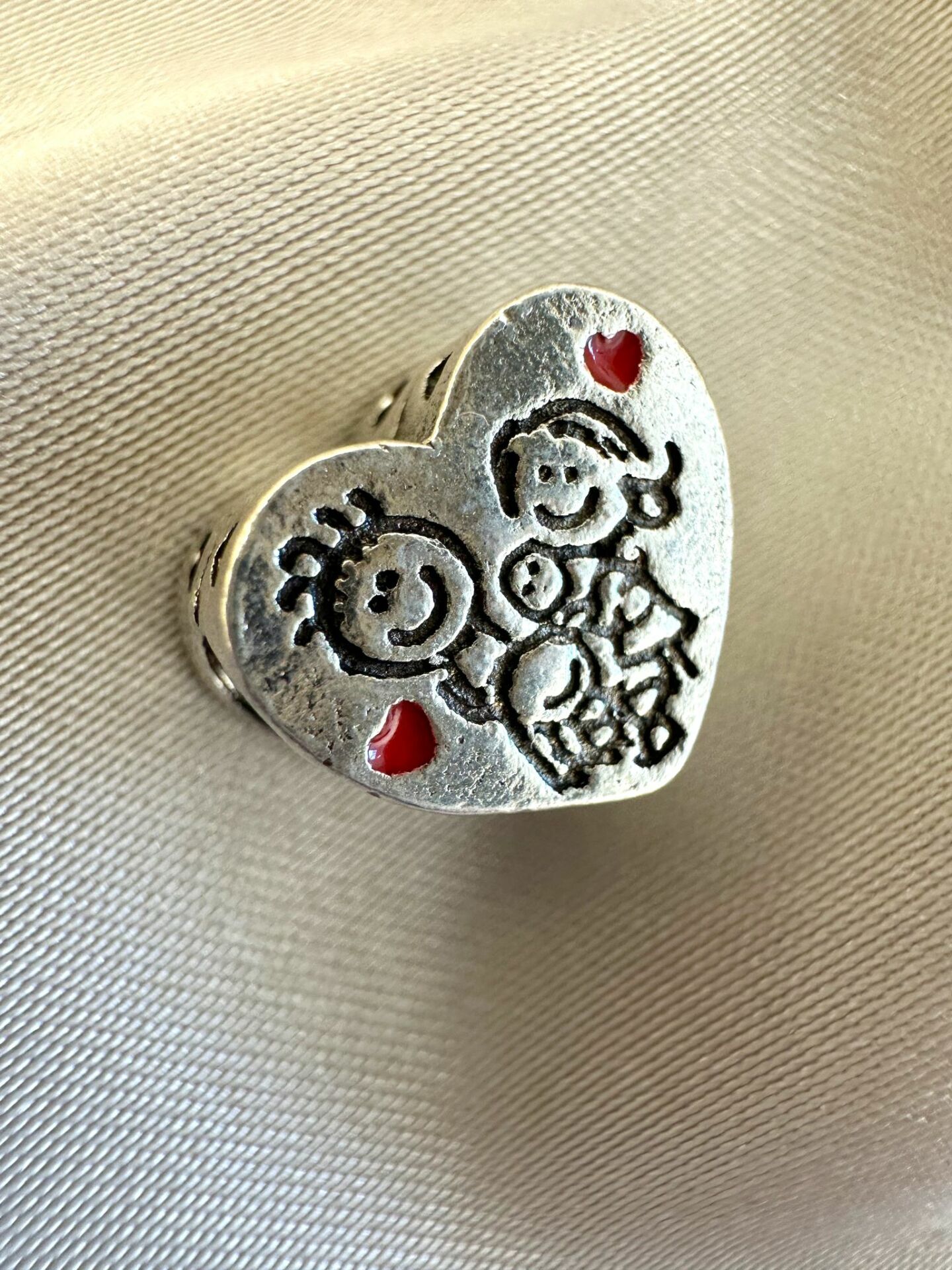 Marka Charm 4