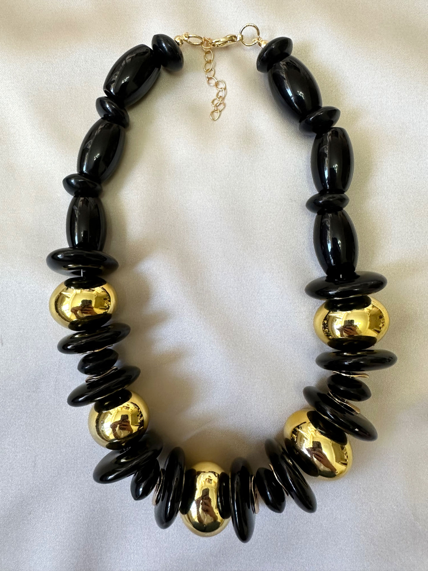 Siyah Gold Detay Kolye 2