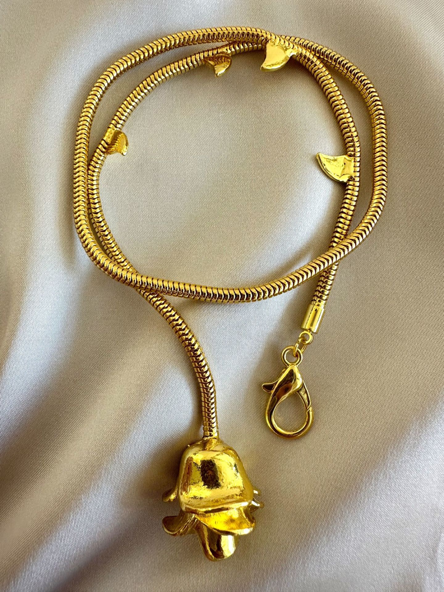 Altın Kaplama Tasarım Gül Kolye(Gold)