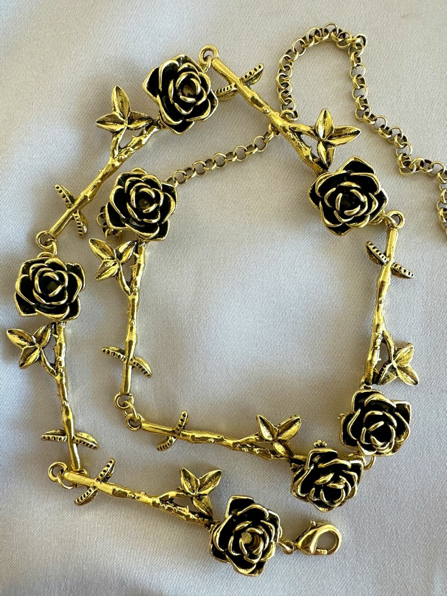 Altın Kaplama Çoklu Gül Kolye(Gold)
