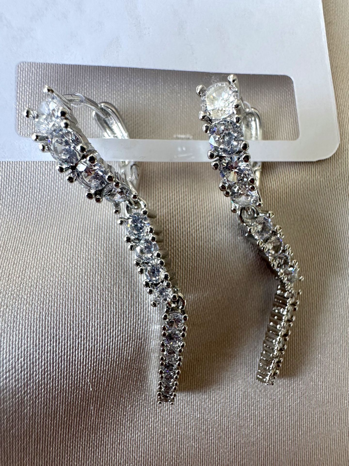 Özel Seri Su Yolu Küpe(Silver)