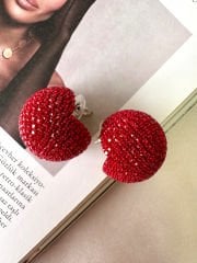 Kırmızı Taşlı Kesik Top Küpe