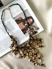 Marka Model Çiçekli Gold Kolye