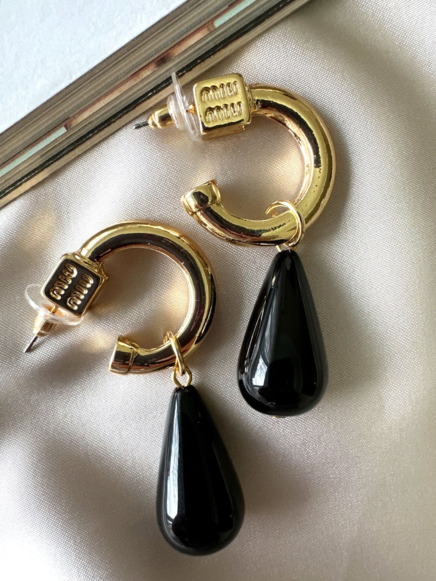 Marka Model Siyah Damla Küpe