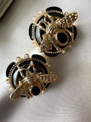 Marka Model Siyah Arı Küpe